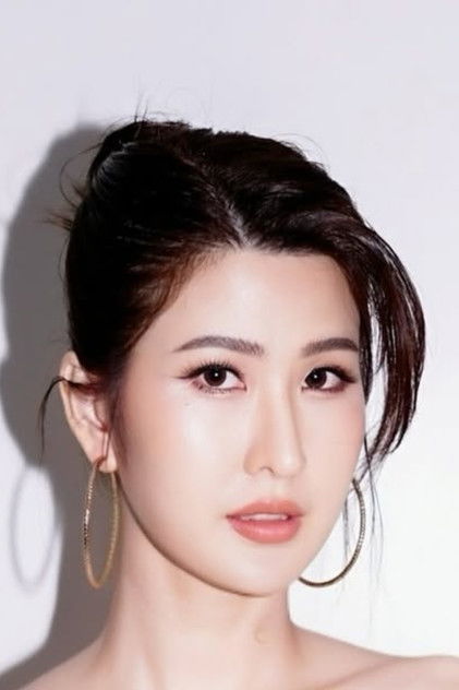 Santa Sasaroj Suwattanaporn