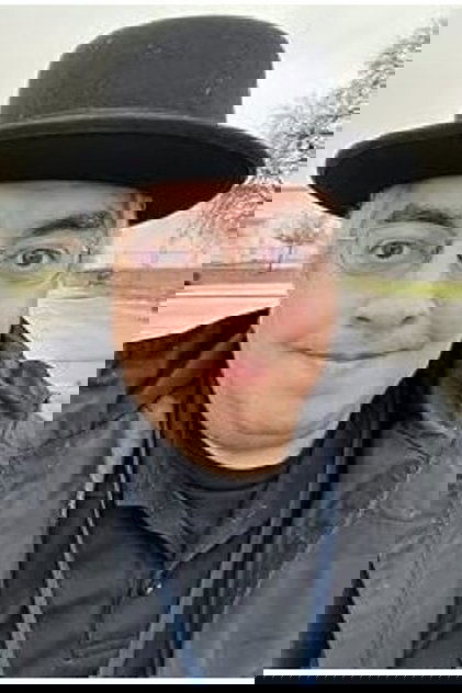 Carlos G Diaz
