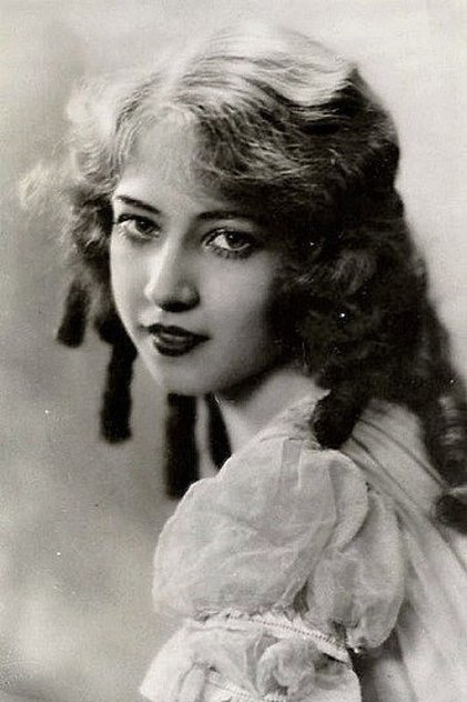 Doris Lloyd