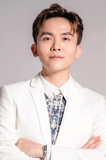 Hau-Ping Huang