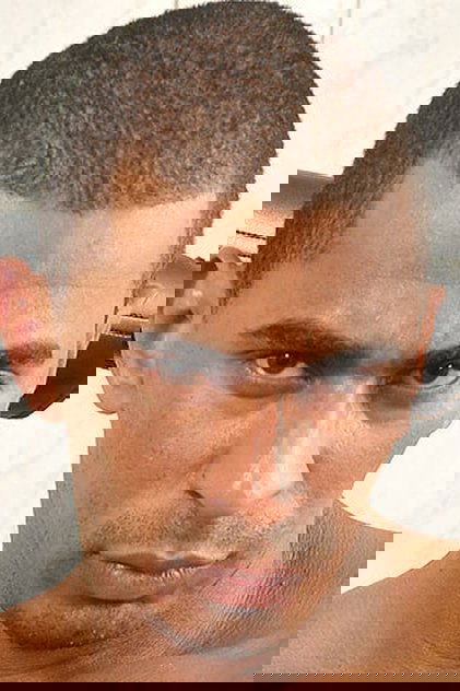 Renzo Araujo