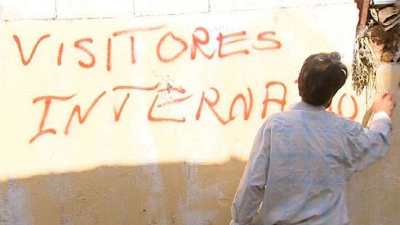 Kings and Extras: Digging for a Palestinian Image