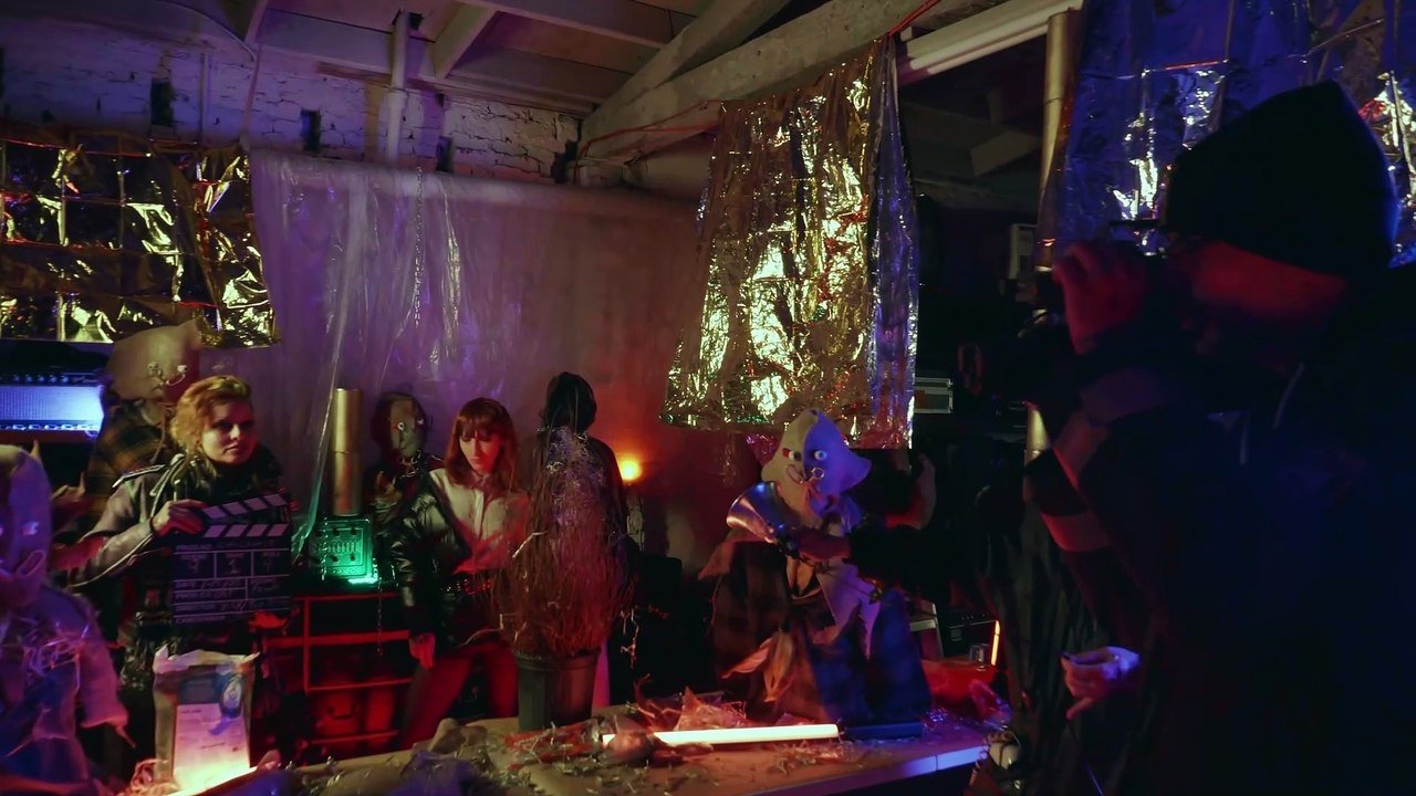 Vick & Tarstar's Scarecrow Factory