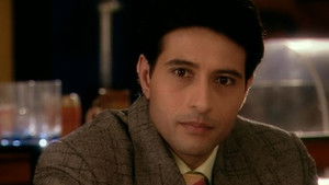 Mallika Makes Armaan Sign