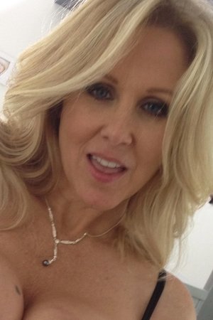 Julia Ann
