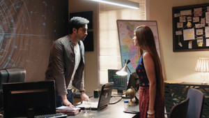 Raavi Refuses Arnav's Offer