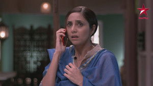 Sneha Informs Hari About Dev