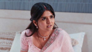 Khushi Faces Queenie's Schemes