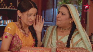 Khushi Is Stunned to Learn About Her First Client