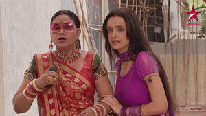 Manorama and Khushi Sneak In