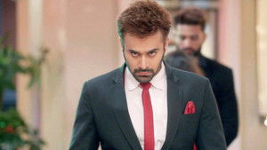 Raghbir Creates a Scene!