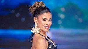 Camino a la corona, doble salida