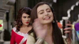 Paakhi Visits a Temple in Natasha's Guise