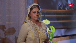 Nani Protects Anjali From Khushi