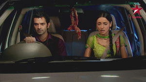 Arnav Mistreats Khushi