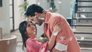 Krishna Admires Khushi