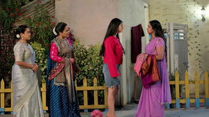 Kanika Clashes With Deepa