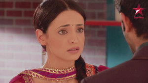 Khushi Tries to Resolve the Fight