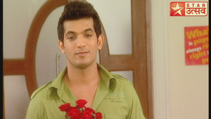 Mayank Lost in Nupur's Thoughts