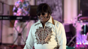 The Residents Of Modern Colony Meet Two Lookalikes Of Pellu