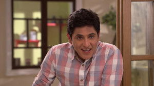 Angoori Ends Up Slapping Vibhuti