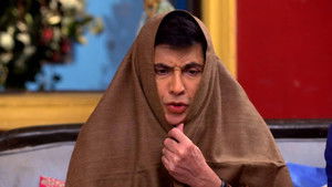 Angoori Winks At Vibhuti