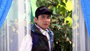 Happu Falls Prey to 'chalu Chikni Chachi'