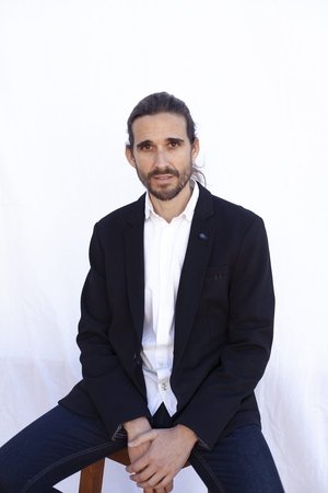Gustavo León