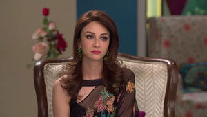 Manmohan Tries to Make His Presence Felt