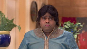 Amma Ji Joins The Charade For Teeka's Marriage