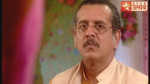 Nupur, Gunjan Meet Their Father
