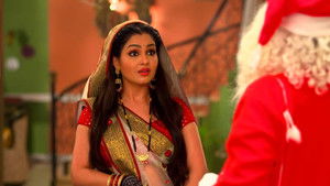 The Modern Colony Residents Celebrate Christmas