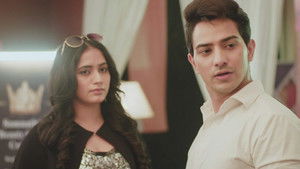 Dhawal Helps Natasha