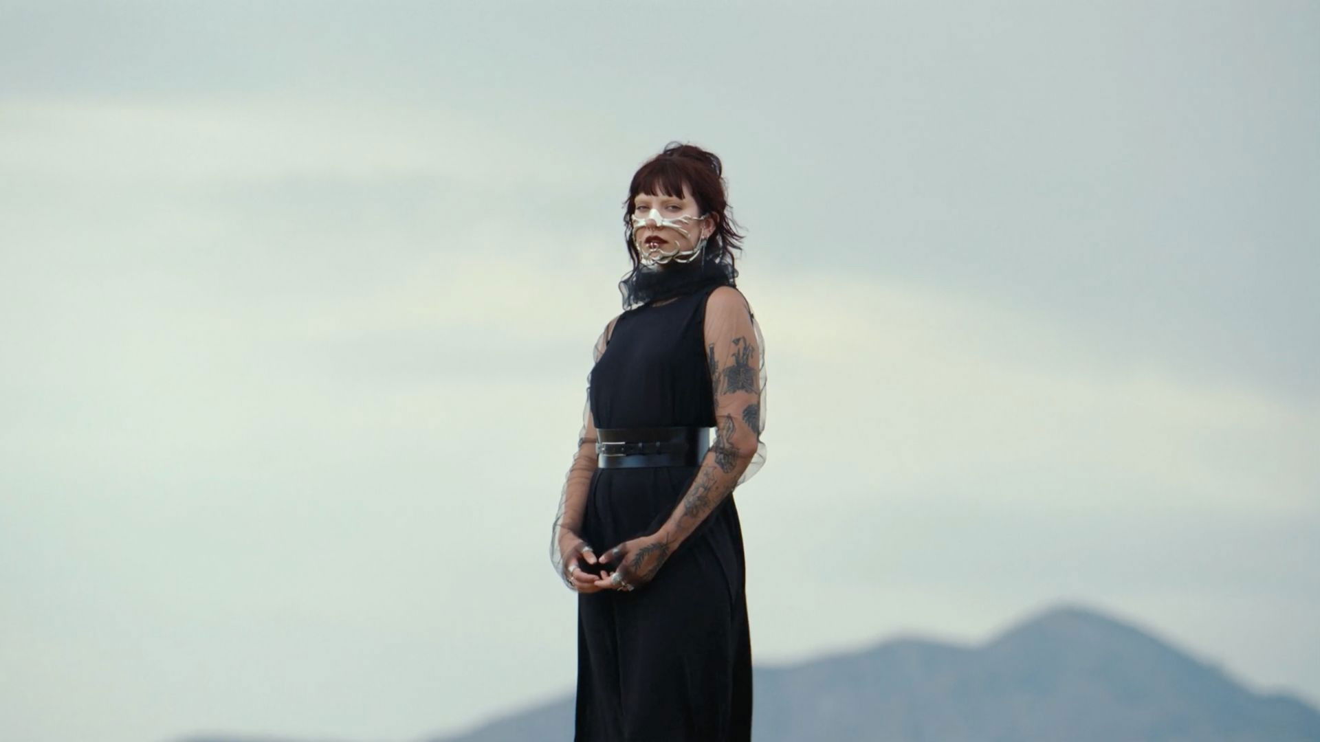 And You Who Drowned in the Grief of a Golden Thing - The Film