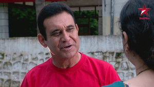 Government Doctor Is Killed