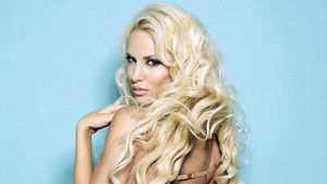 Una mujer para servir