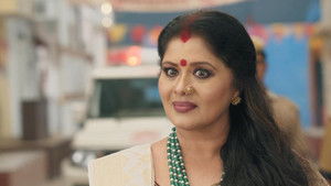 Kailashi Devi Tricks Doree