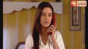 Nupur Tries to Talk to Mayank