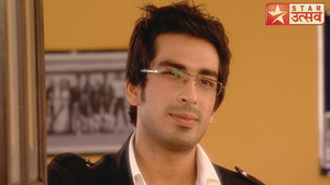 Samrat Wants to Direct the Play